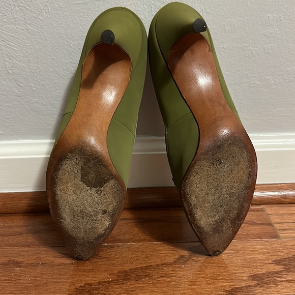 Naturalizer Green Pointed Toe Pumps - Picture 4 of 4